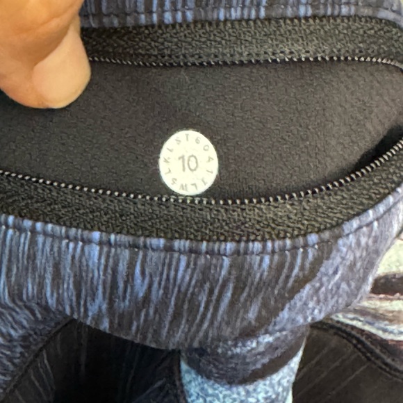 Lululemon Electrobeam speed wunder tight Nulux Leggings. Size 10. Inseam 26” - Picture 7 of 7